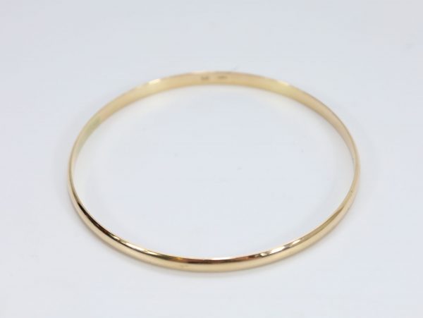 Armring i 14 karat (585) gult gull – innvendig diameter 6,1 cm