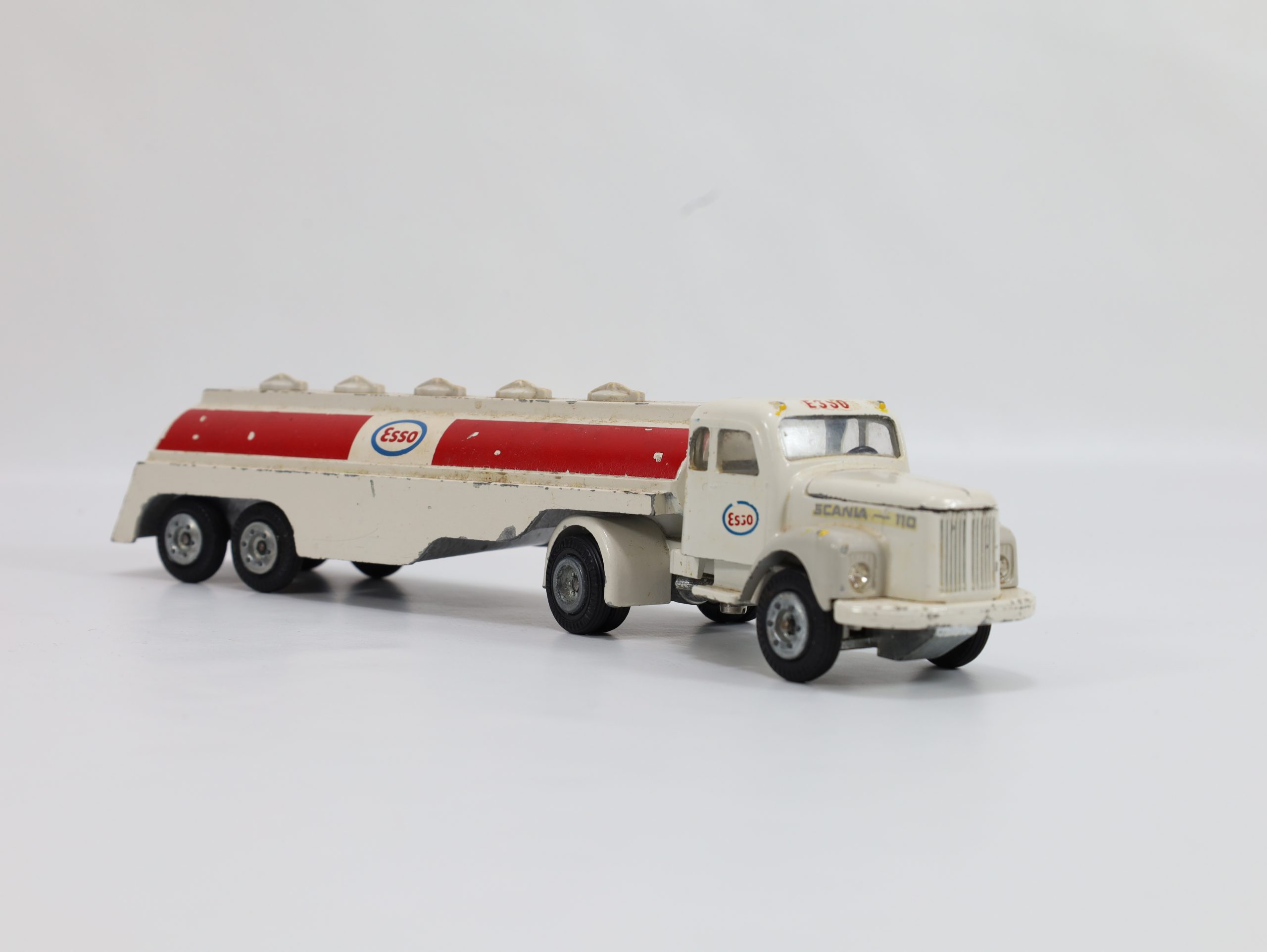 Tekno Danmark – Scania Vabis Esso tankbil (vintage lekebil) - Image 2
