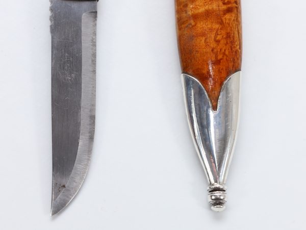Staskniv med gravert slire – blad merket «SØNDRÅL» støpte sølvholker - Image 8