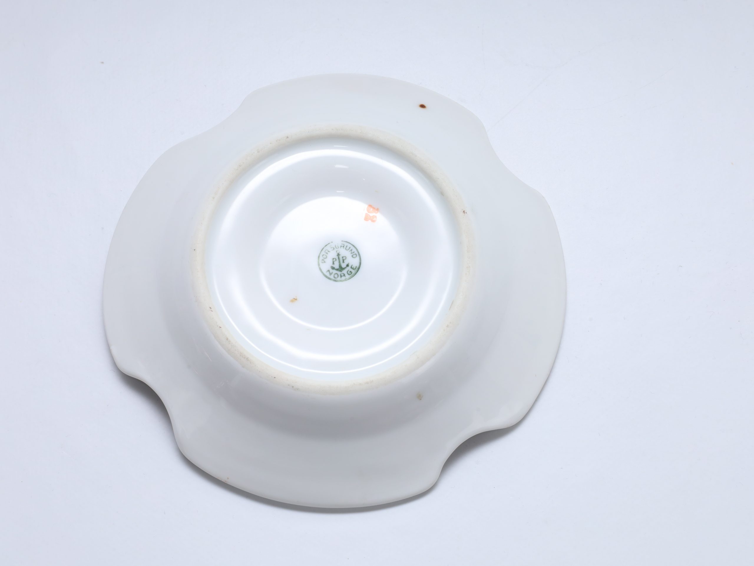 Tiedemanns tobak – gammelt reklameaskebeger «4 felt» – Porsgrund Porselen – Ø 14 cm - Sorte mand og havana - Image 2