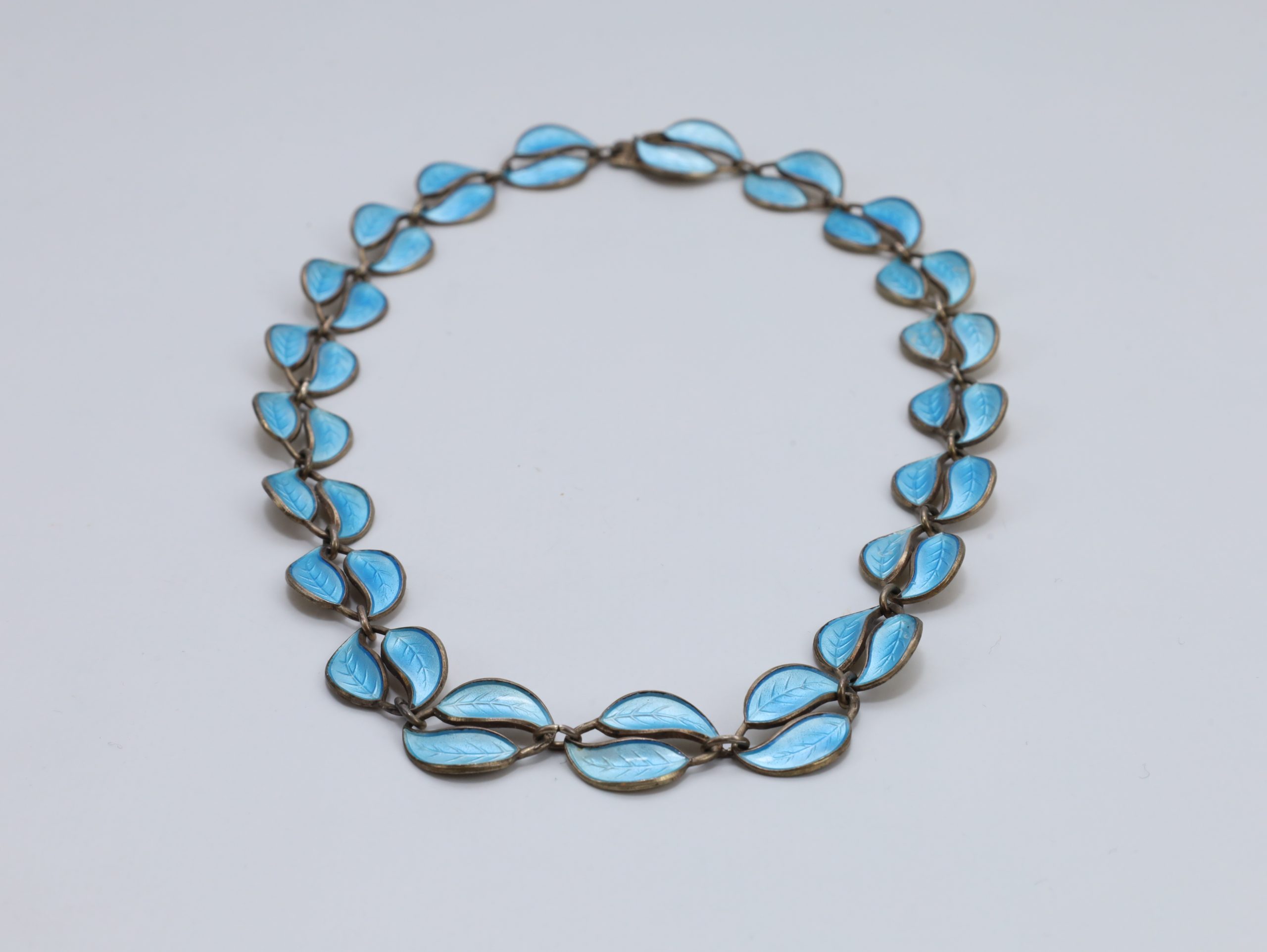 David-Andersen halssmykke – blå emalje på 925s sølv – lengde 37,5 cm