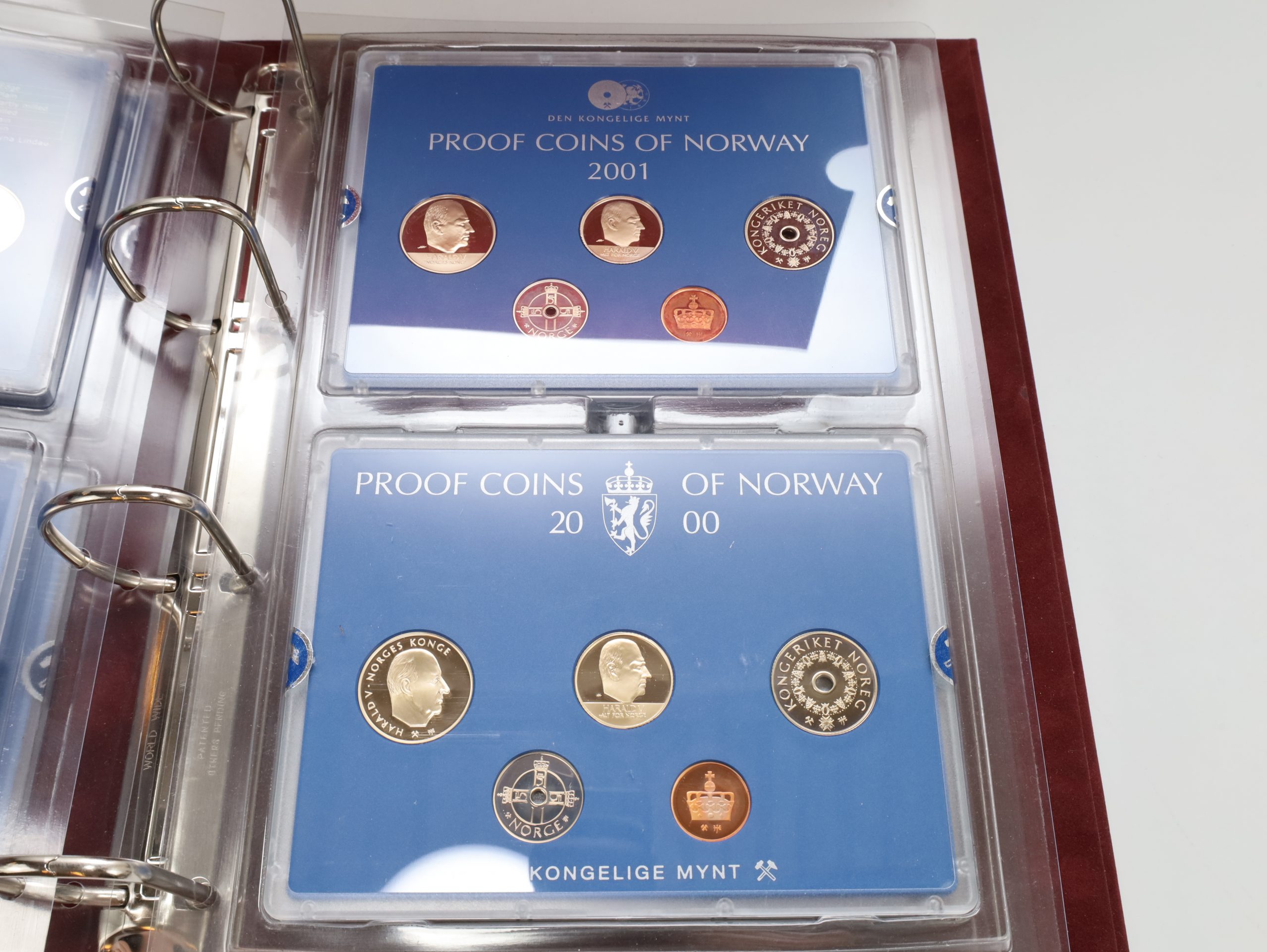 Samleboks Norske Proofsett 1996–2005 – Komplett perm med årssett - Image 4